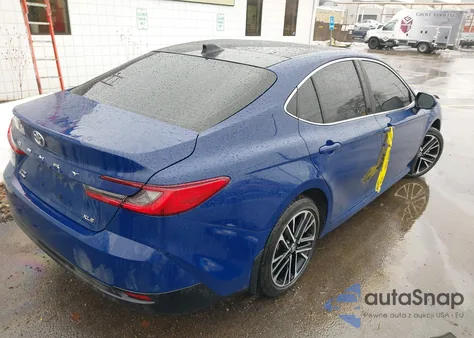 2025 Toyota Camry Xle z USA, uszkodzony, nr VIN 4T1DBADK3SU026709